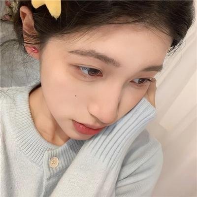 白桦林中的哨所